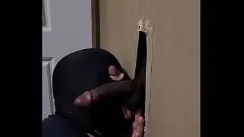 زيارات بي بي سي الهائلة إلى مجدي لتدمير حلقي.