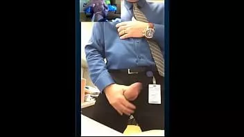 تشغيل الكاميرا مع رجل عضلي ساخن مع بونر ضخم سميك