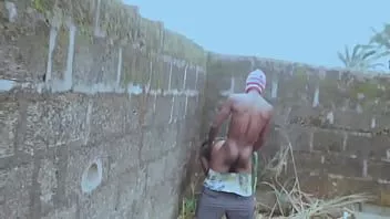 Jouer J'ai été attrapé par un villageois qui est allé cueillir de la noix de coco en baisant avec le fils de mon voisin, n'a pas eu de chance aujourd'hui