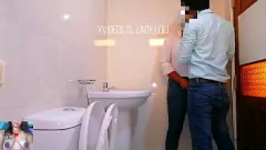 Riproduci Sveltina in ufficio: Lady Loki riceve una sega amatoriale dai grossi seni e un pompino