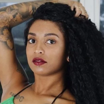 Porno Yıldızı Ariella Ferraz